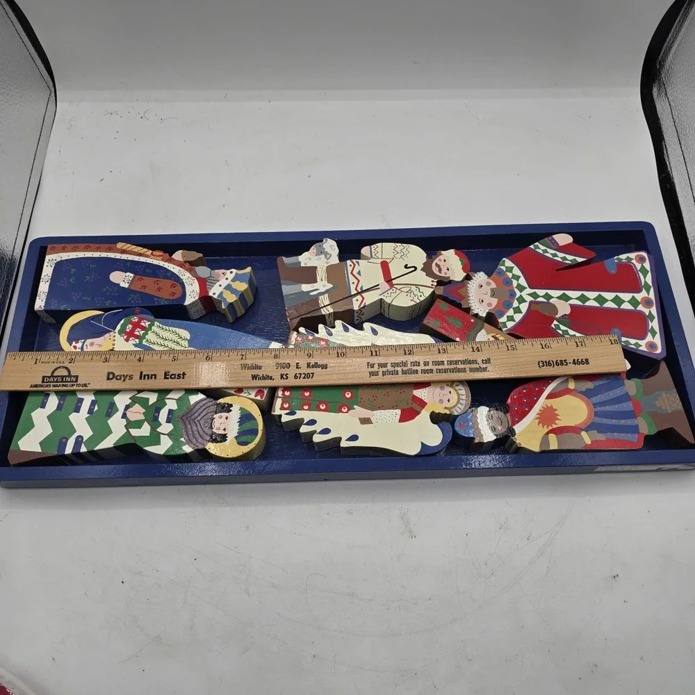 Vintage Pier 1 Christmas Carved Painted Wooden Nativity Set Of 9 Folk Art